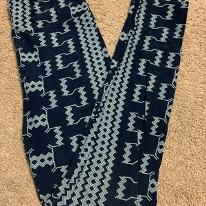 LulaRoe leggings. One size. Navy & light blue.